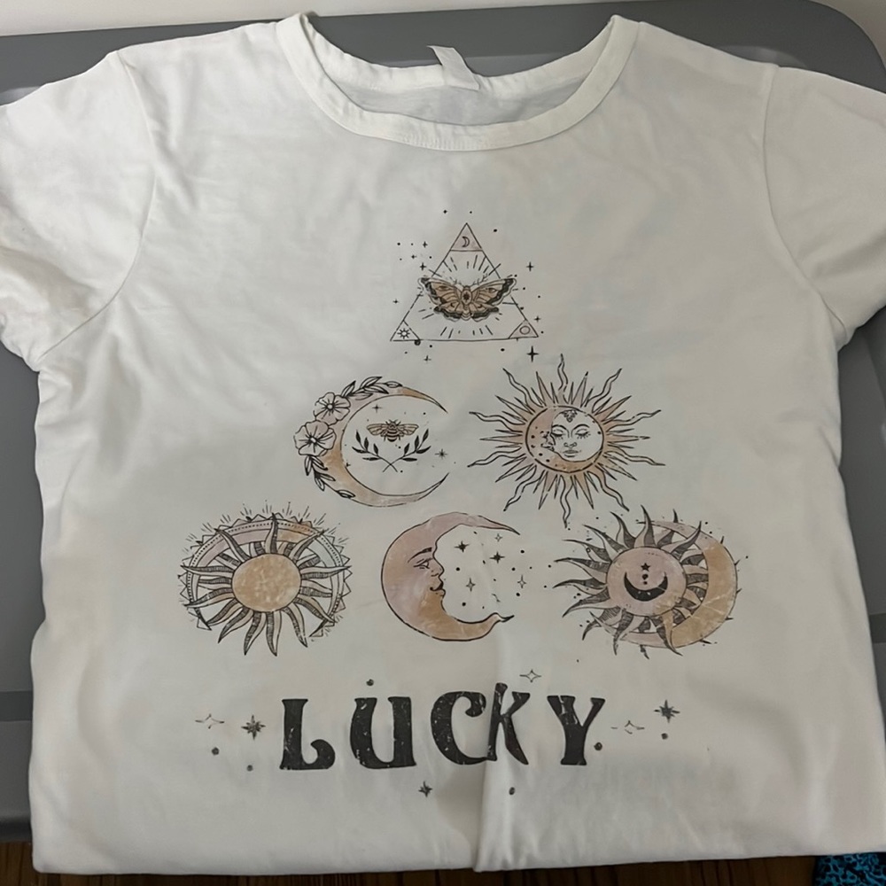 Women’s graphic Tee